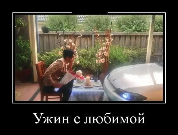 Когда скрип в доме — это не ремонт, а призрак Когда скрип в доме — это не ремонт, а призрак привидение, странные звуки, дом, ремонт, юмор, картинки, подборка, мистика