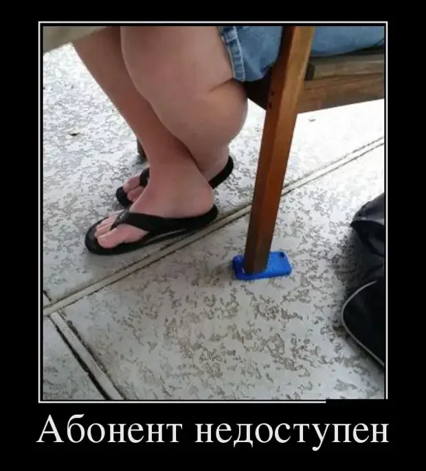 Когда скрип в доме — это не ремонт, а призрак Когда скрип в доме — это не ремонт, а призрак привидение, странные звуки, дом, ремонт, юмор, картинки, подборка, мистика