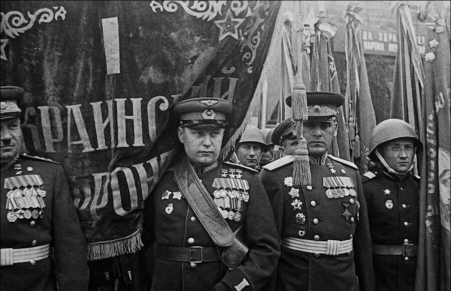 Фотограф, снявший Победу, но не получивший наград Фотограф, снявший Победу, но не получивший наград Евгений Халдей, история, фотография, Великая Отечественная война, репрессии, биография, знамя Победы